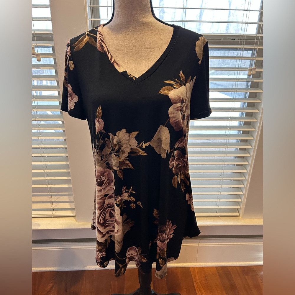 Elegant Black Floral V-Neck minidress/tunic top size L